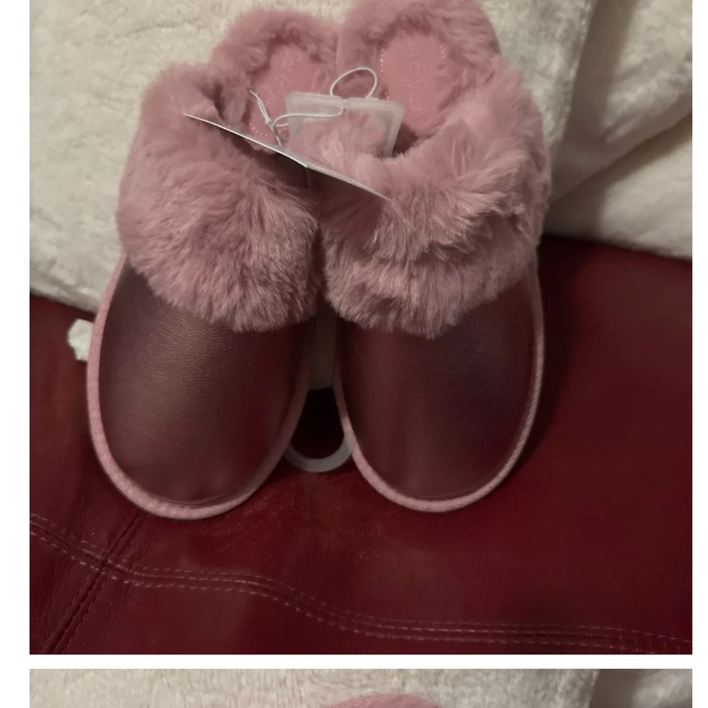 Dearfoams Pink Plush Slippers